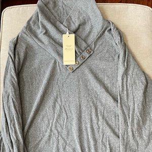Miusey Gray Long Sleeved Sweater 3XL - NWT - Warm!